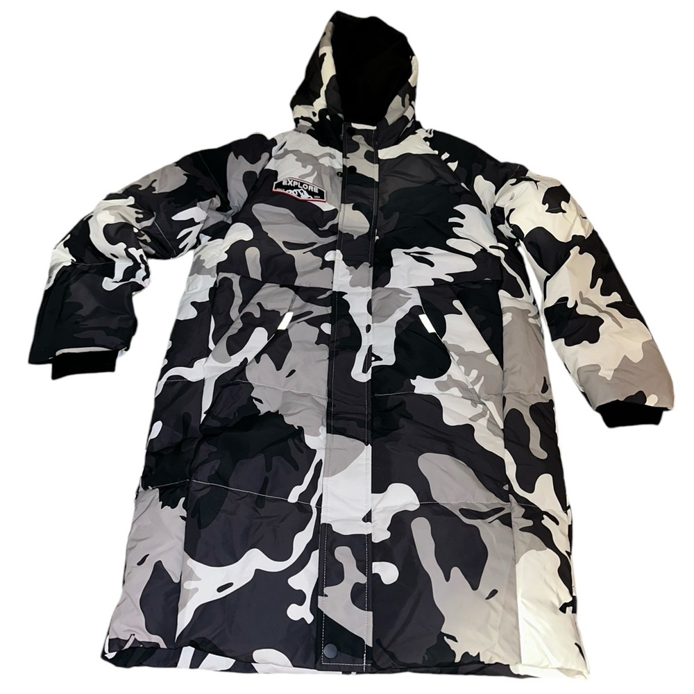 Goldfarm unisex size large winter camo‎ winter puffer style jacket NWOT